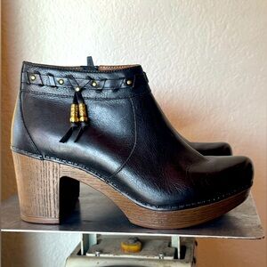 New Dansko Dabney Ankle Boots